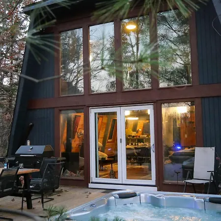 Luxury Chalet - 1 Mile To Hunter Ski Resort- Hot Tub - Pets Stay Free